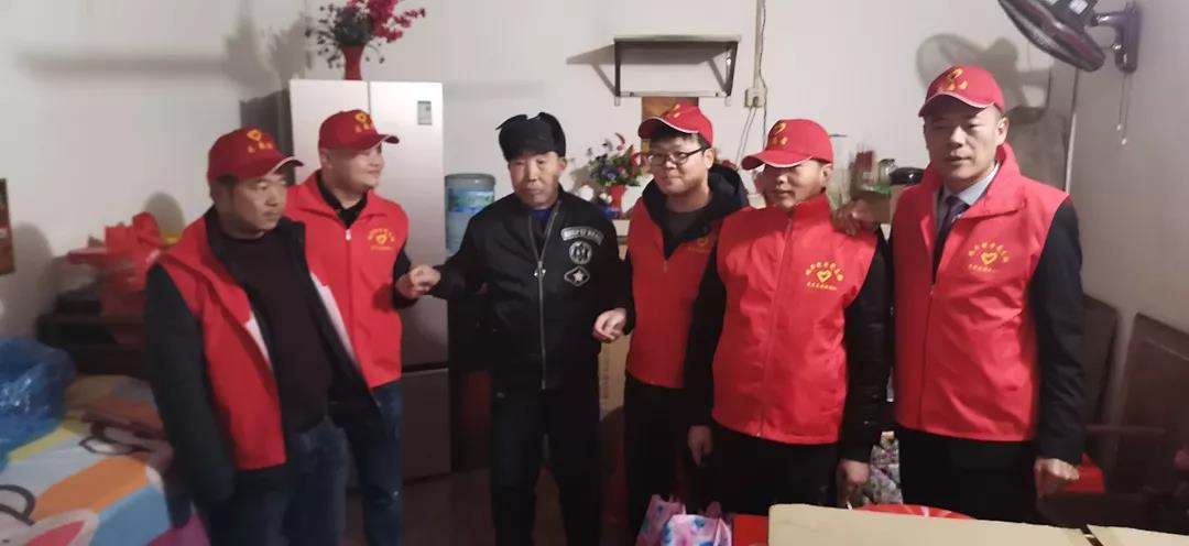 湖南鴻平電力建設(shè)有限公司黨支部到花山街道開(kāi)展慰問(wèn)困難群眾活動(dòng)